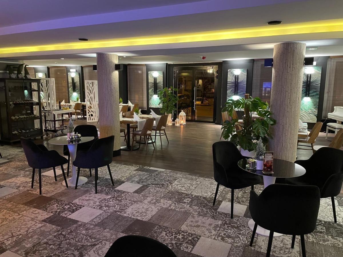 Arena Hotel Spa & Wellness Tychy Exterior photo