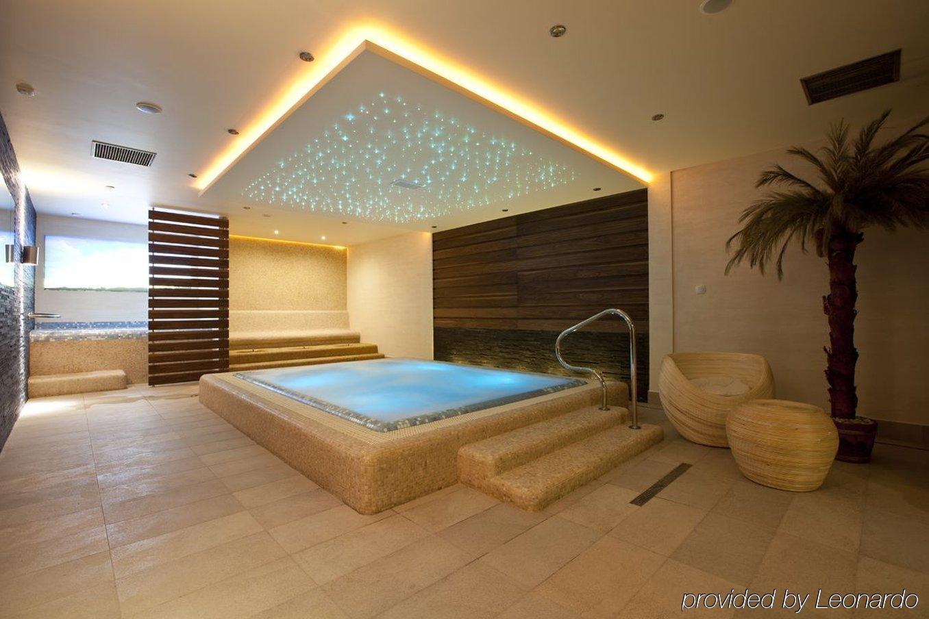 Arena Hotel Spa & Wellness Tychy Exterior photo